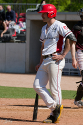 260411 Reds HDH 0505