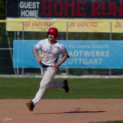 260411 Reds HDH 0663