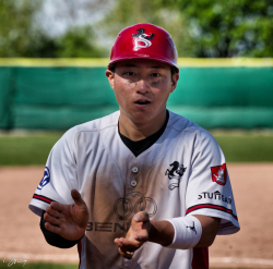 260411 Reds HDH 0692