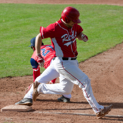 261010 Reds Tainos 0068