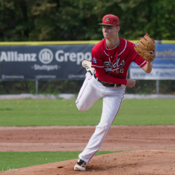 261010 Reds Tainos 0081