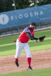 261010 Reds Tainos 0190