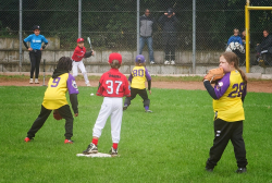 250928 T Ball 0102