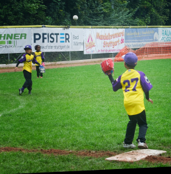 250928 T Ball 0208