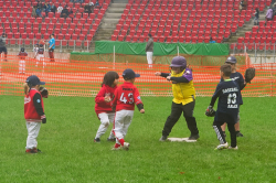 250928 T Ball 0551