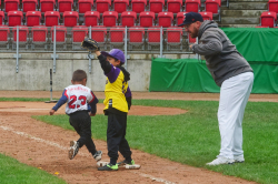 250928 T Ball 0697